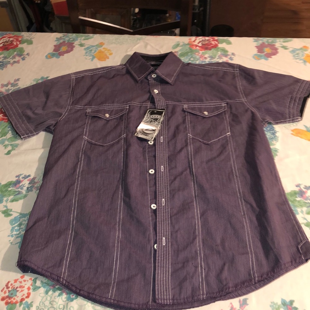 ⭐️ 4/$15 Button Up Shirt